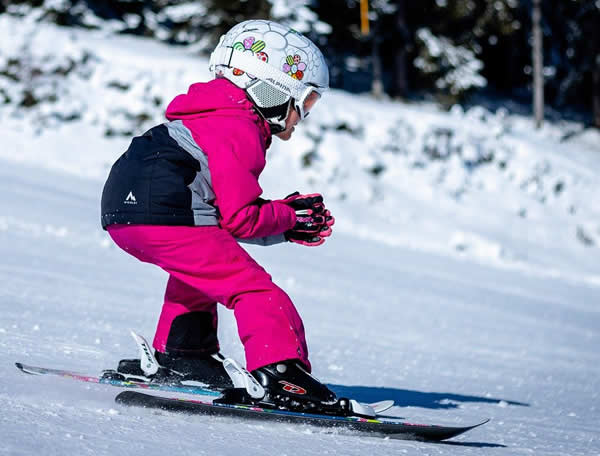 sciare in paraotta hotel valsugana trentino con gli sci piste per bambini